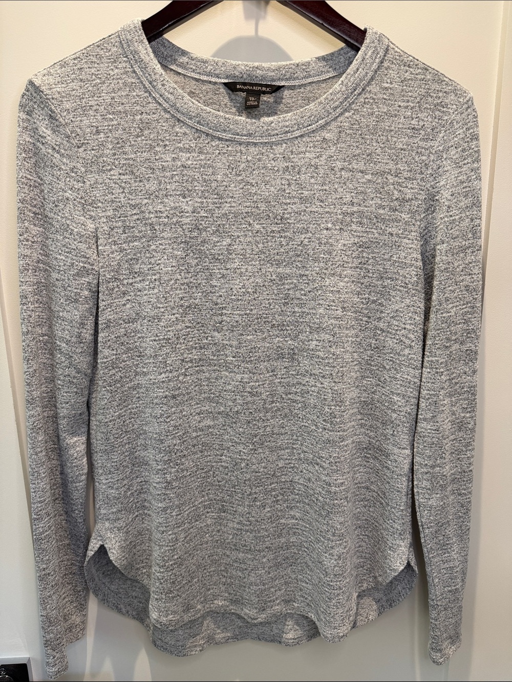Banana Republic Luxespun Gray Long Sleeve Top Asymmetric Curved Hem XS